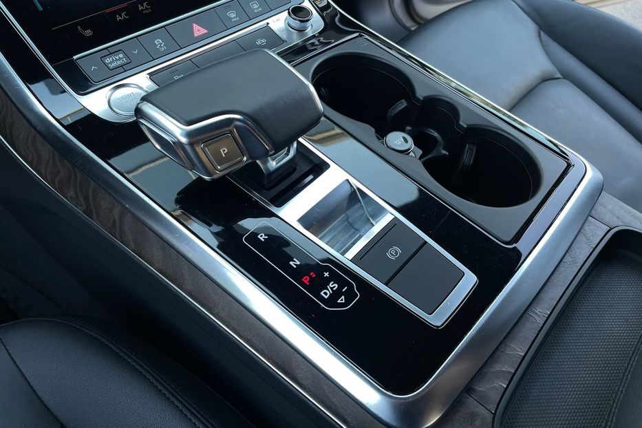 Продам Audi Q7 55 TFSI Quattro  2020 года в Киеве