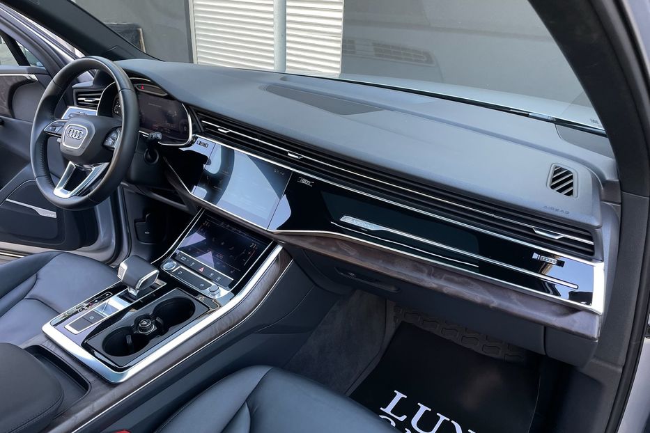 Продам Audi Q7 55 TFSI Quattro  2020 года в Киеве