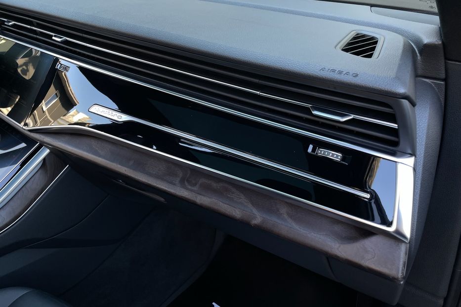 Продам Audi Q7 55 TFSI Quattro  2020 года в Киеве