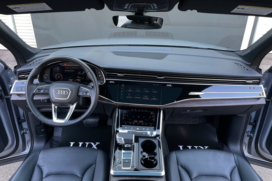 Продам Audi Q7 55 TFSI Quattro  2020 года в Киеве