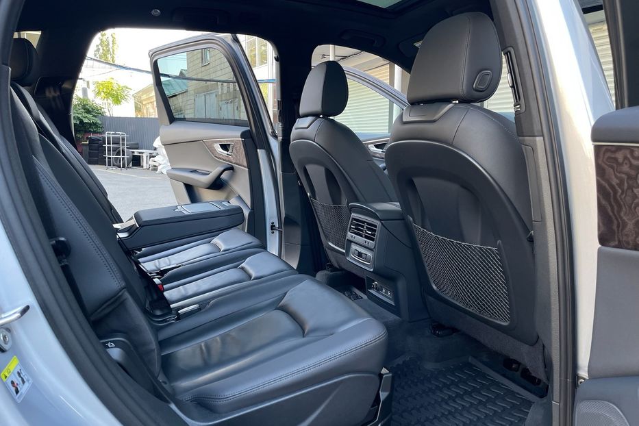 Продам Audi Q7 55 TFSI Quattro  2020 года в Киеве