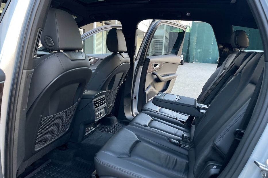 Продам Audi Q7 55 TFSI Quattro  2020 года в Киеве