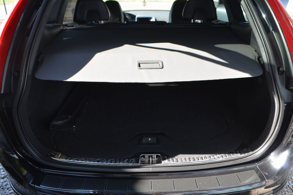 Продам Volvo XC60 2017 года в Киеве
