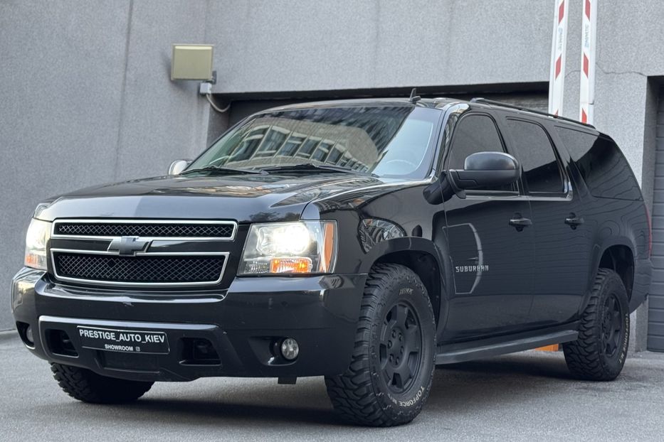 Продам Chevrolet Suburban 2011 года в Киеве