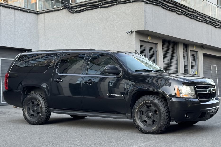 Продам Chevrolet Suburban 2011 года в Киеве