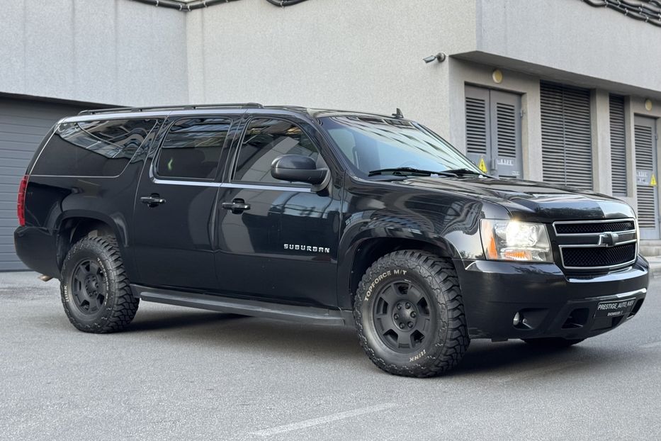 Продам Chevrolet Suburban 2011 года в Киеве