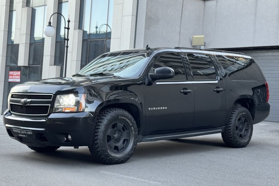 Продам Chevrolet Suburban 2011 года в Киеве