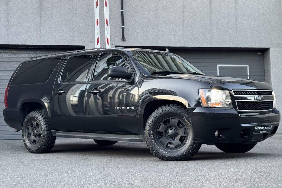 Продам Chevrolet Suburban 2011 года в Киеве