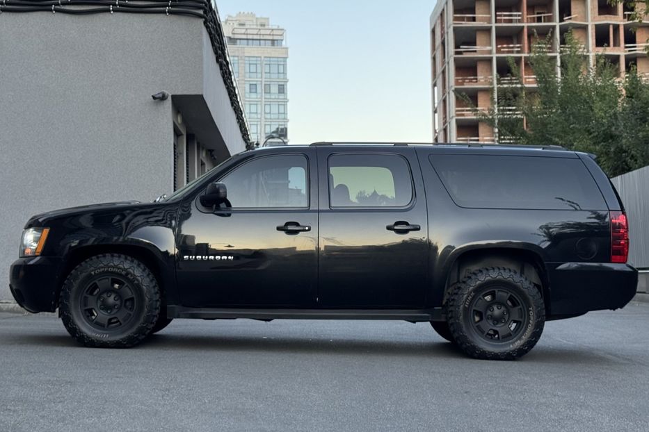 Продам Chevrolet Suburban 2011 года в Киеве