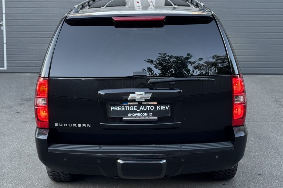 Продам Chevrolet Suburban 2011 года в Киеве