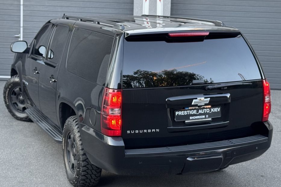 Продам Chevrolet Suburban 2011 года в Киеве