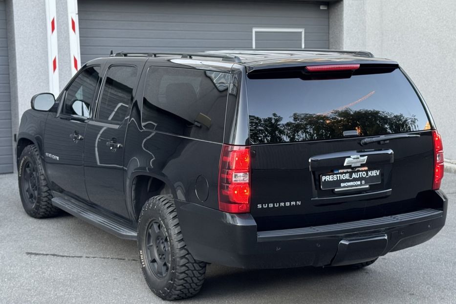 Продам Chevrolet Suburban 2011 года в Киеве