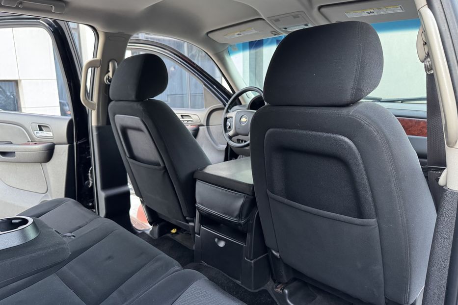 Продам Chevrolet Suburban 2011 года в Киеве