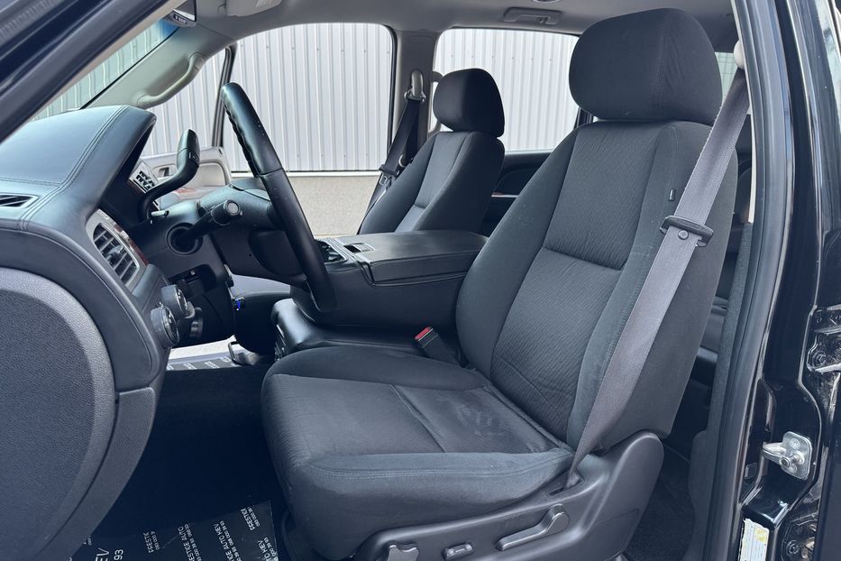 Продам Chevrolet Suburban 2011 года в Киеве