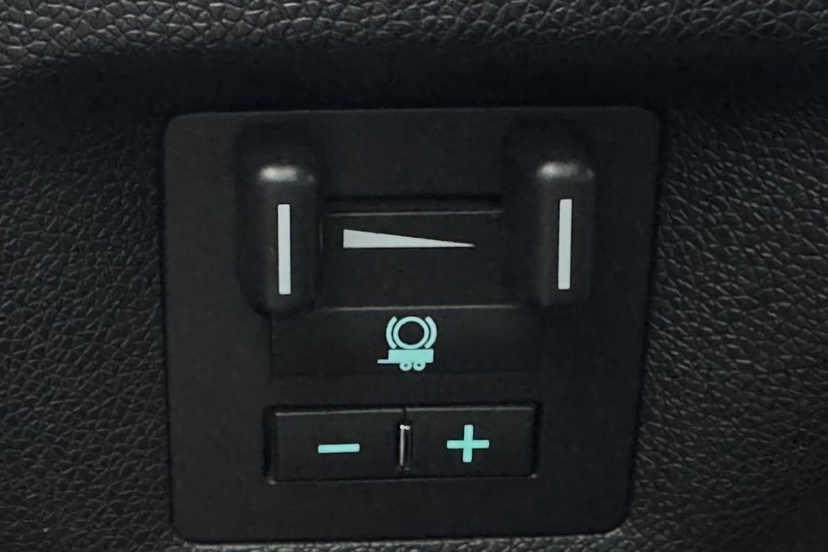 Продам Chevrolet Suburban 2011 года в Киеве