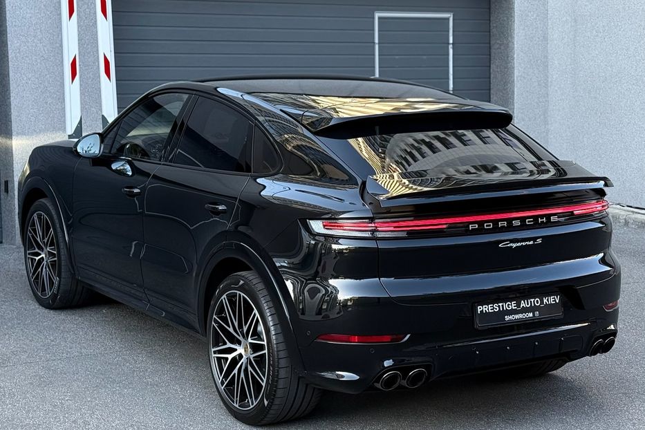 Продам Porsche Cayenne COUPE S 2024 года в Киеве