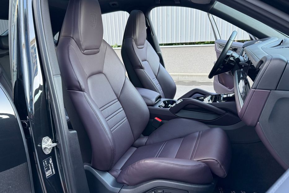 Продам Porsche Cayenne COUPE S 2024 года в Киеве
