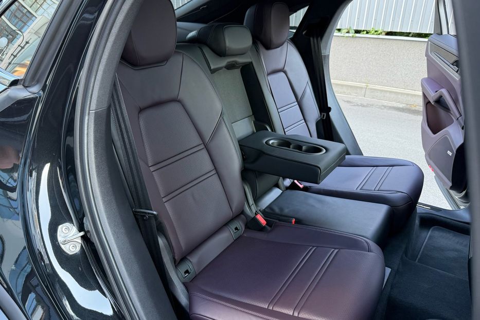 Продам Porsche Cayenne COUPE S 2024 года в Киеве