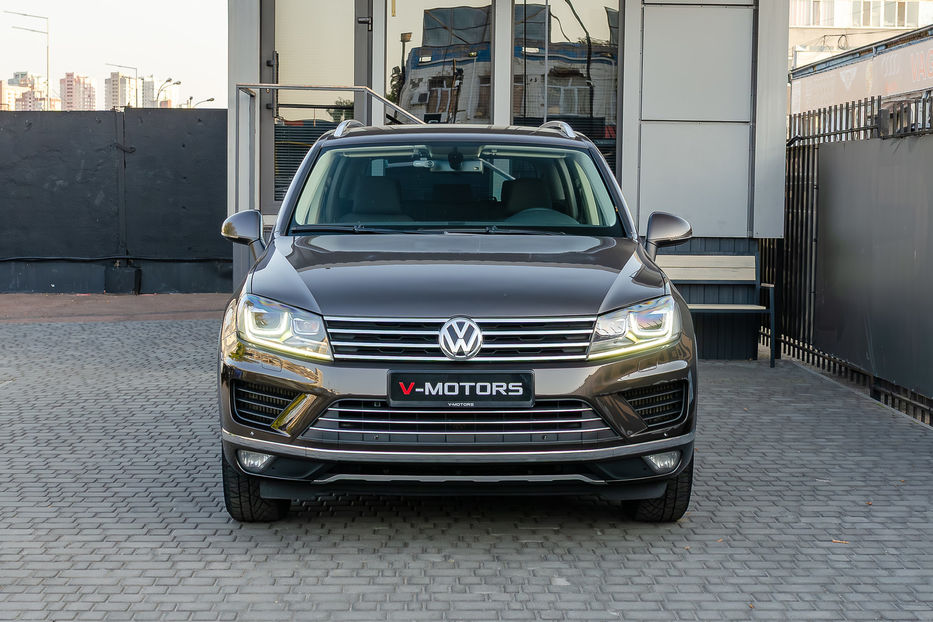 Продам Volkswagen Touareg 3.0TDI LIFE 2015 года в Киеве