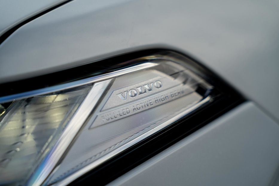 Продам Volvo XC90 T6 AWD Inscription 2015 года в Черновцах