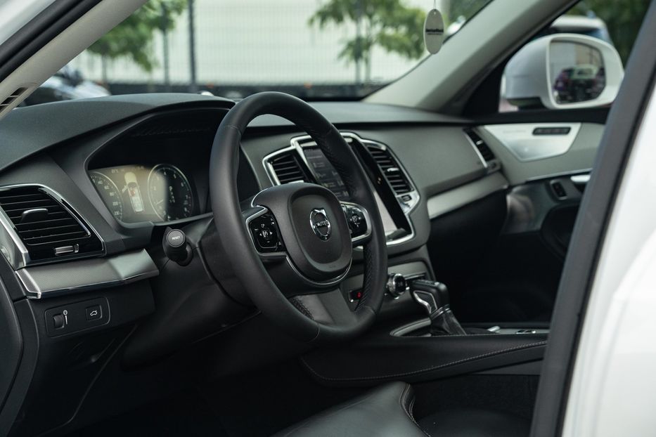 Продам Volvo XC90 T6 AWD Inscription 2015 года в Черновцах