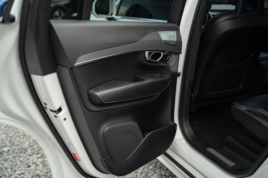 Продам Volvo XC90 T6 AWD Inscription 2015 года в Черновцах