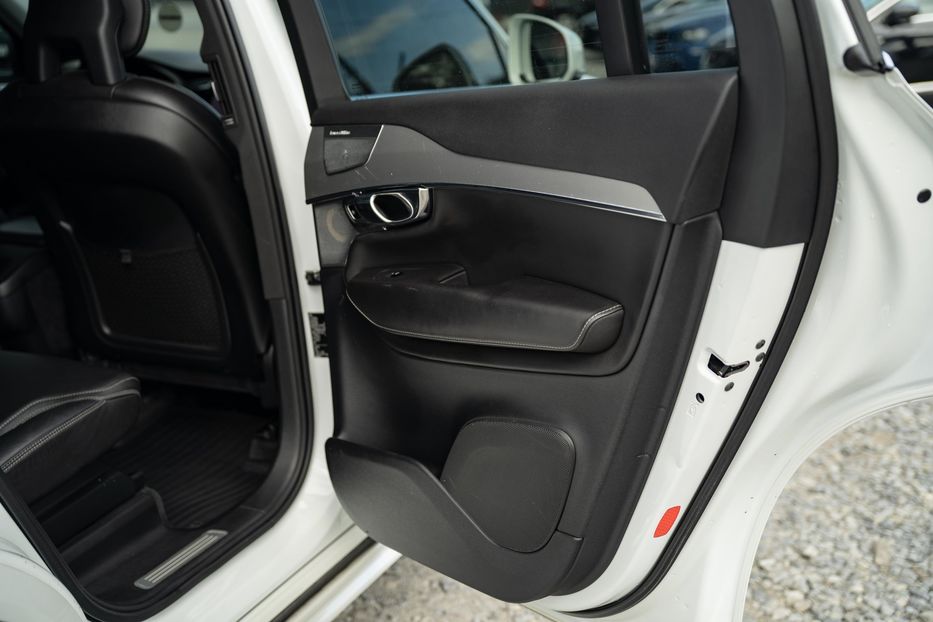 Продам Volvo XC90 T6 AWD Inscription 2015 года в Черновцах