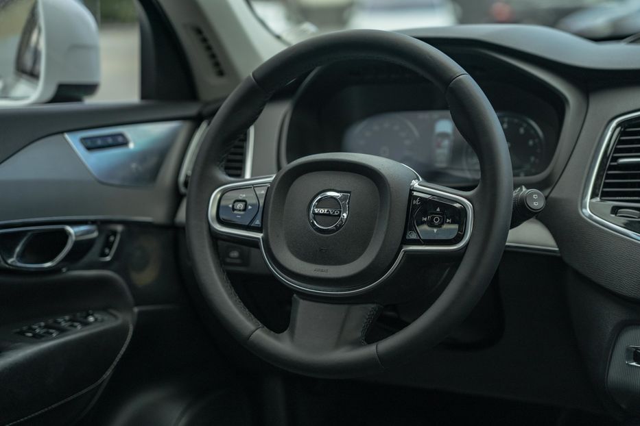 Продам Volvo XC90 T6 AWD Inscription 2015 года в Черновцах