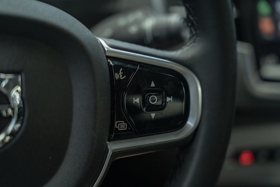Продам Volvo XC90 T6 AWD Inscription 2015 года в Черновцах