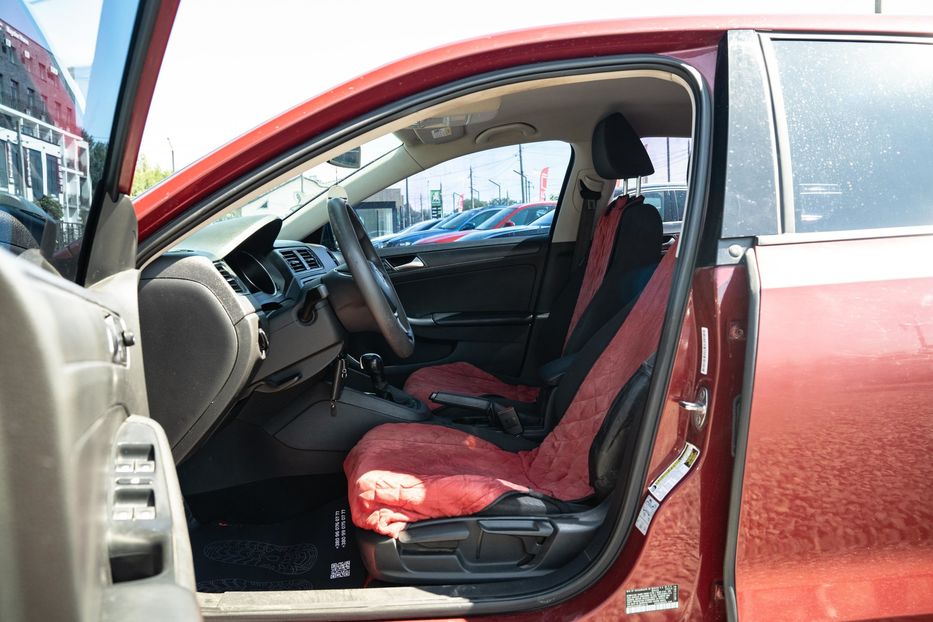Продам Volkswagen Jetta S 2016 года в Черновцах
