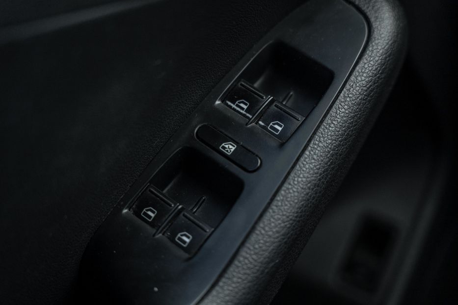 Продам Volkswagen Jetta S 2016 года в Черновцах