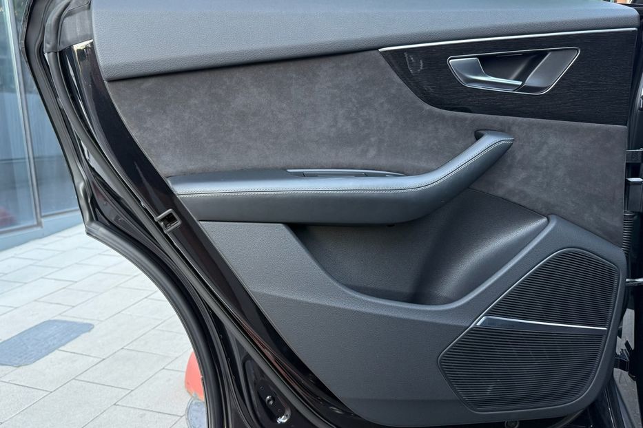 Продам Audi Q8 50 TDI 2019 года в Киеве