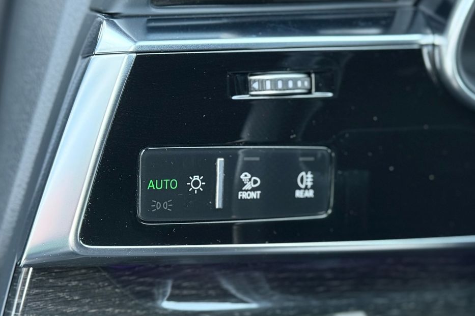 Продам Audi Q8 50 TDI 2019 года в Киеве