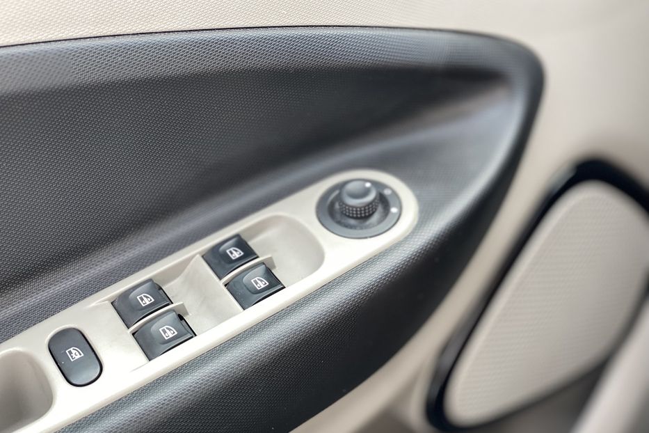 Продам Renault Zoe 2015 года в Луцке