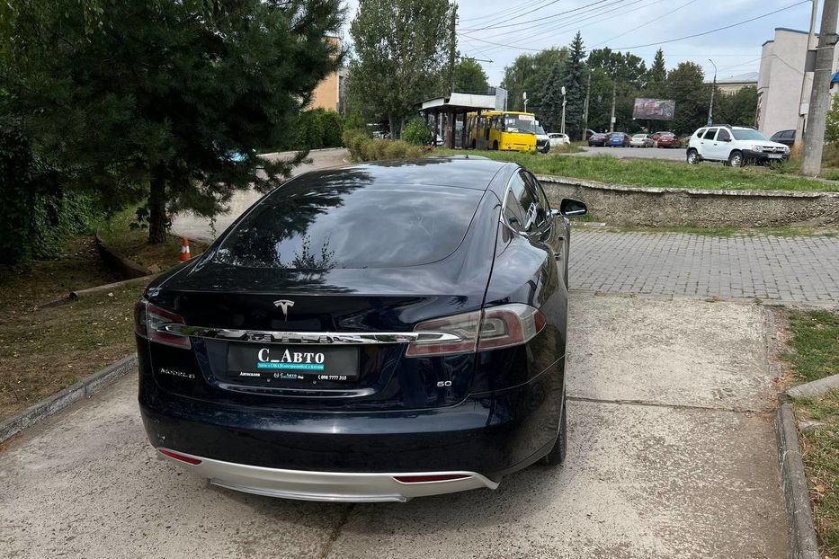 Продам Tesla Model S 2014 года в Черновцах