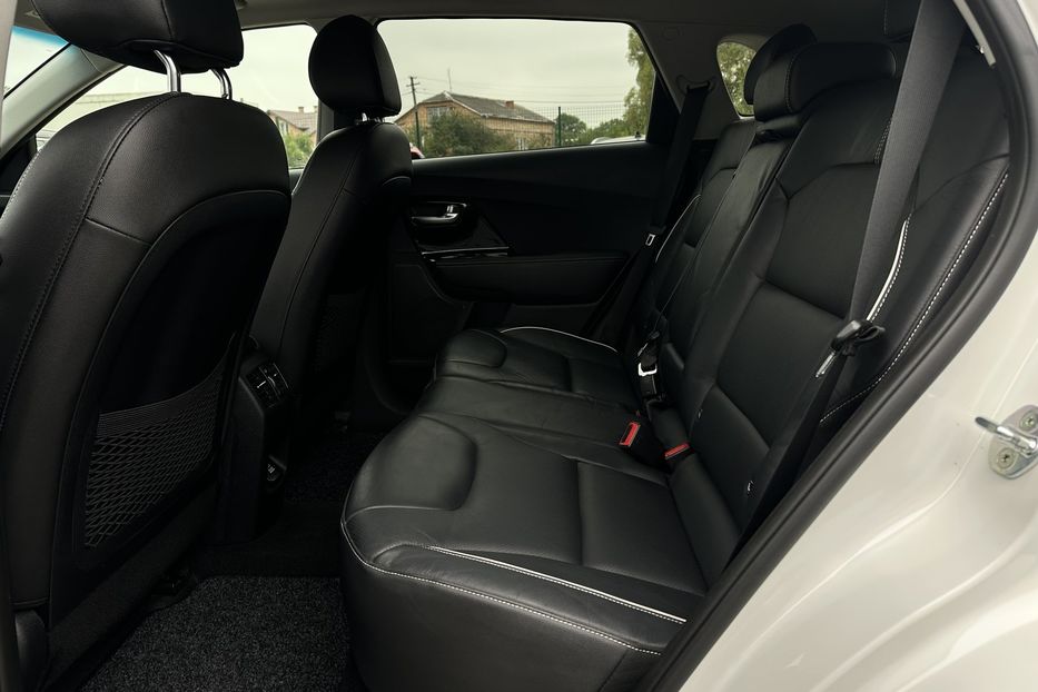 Продам Kia Niro 64 кВт Макс. комплектектація 2020 года в Львове