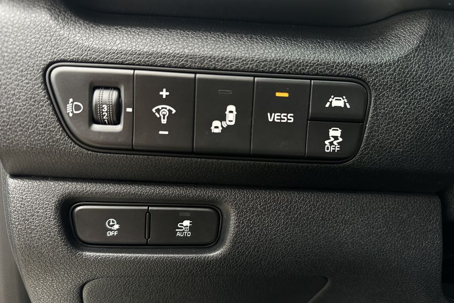 Продам Kia Niro 64 кВт Макс. комплектектація 2020 года в Львове