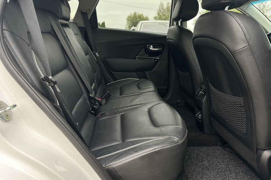 Продам Kia Niro 64 кВт Макс. комплектектація 2020 года в Львове