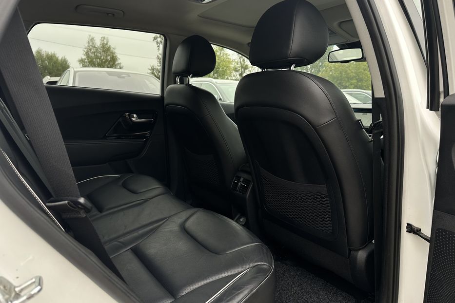 Продам Kia Niro 64 кВт Макс. комплектектація 2020 года в Львове