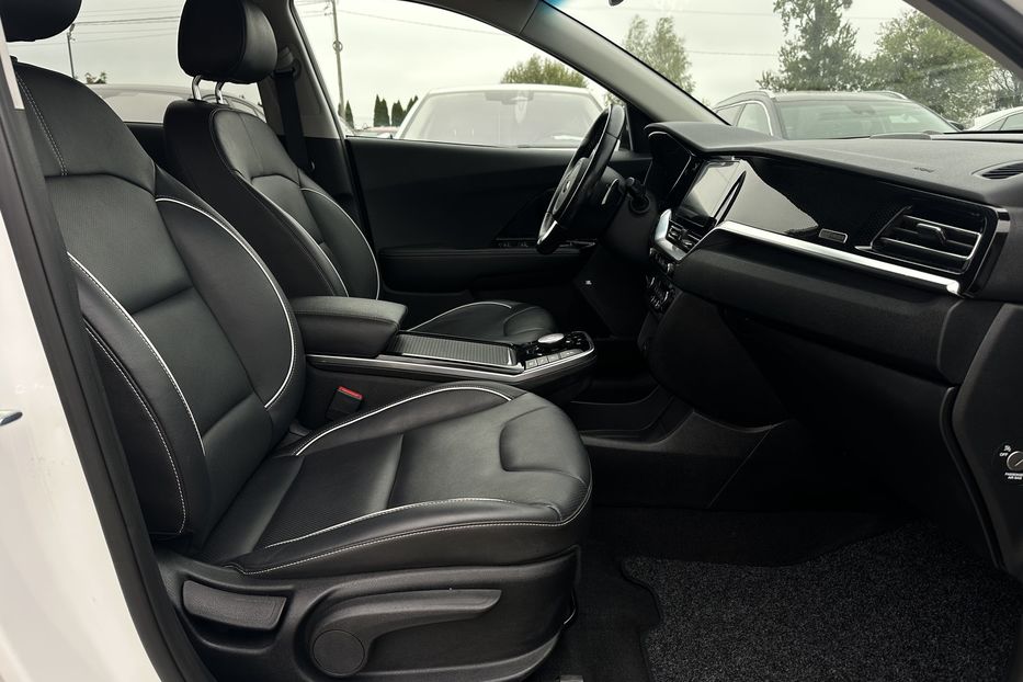 Продам Kia Niro 64 кВт Макс. комплектектація 2020 года в Львове