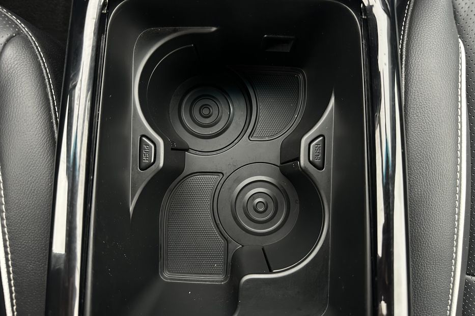 Продам Kia Niro 64 кВт Макс. комплектектація 2020 года в Львове