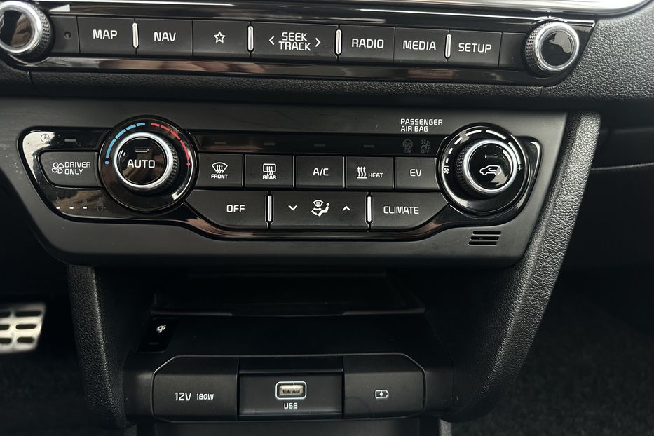 Продам Kia Niro 64 кВт Макс. комплектектація 2020 года в Львове