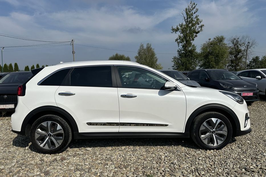 Продам Kia Niro 64 кВт Макс. комплектектація 2020 года в Львове