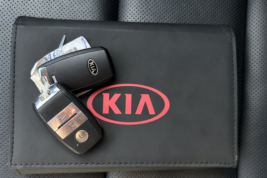 Продам Kia Niro 64 кВт Макс. комплектектація 2020 года в Львове