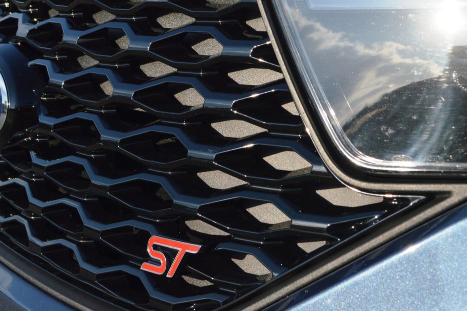 Продам Ford Explorer ST 2019 года в Одессе