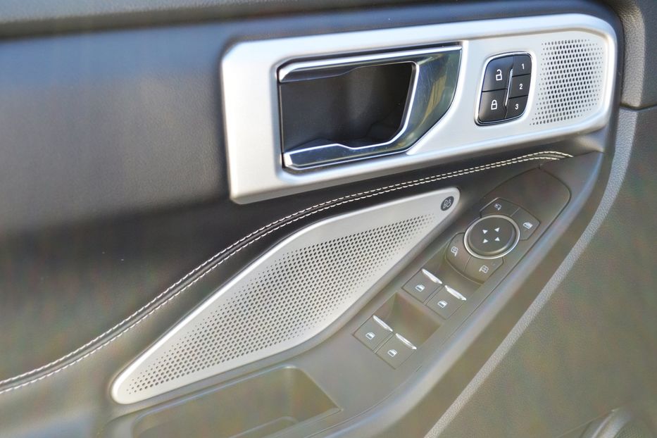 Продам Ford Explorer ST 2019 года в Одессе