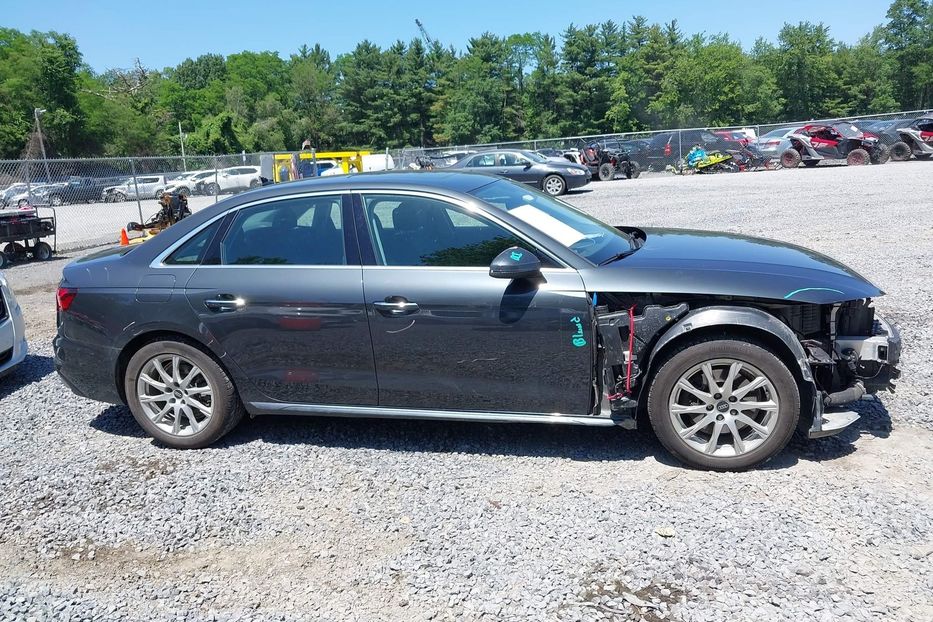 Продам Audi A4 40TFSI 2022 года в Одессе