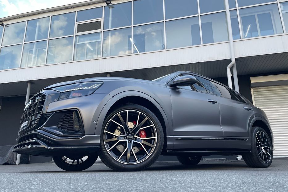 Продам Audi Q8 55 TFSI S-line 2019 года в Киеве