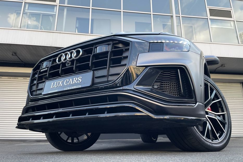 Продам Audi Q8 55 TFSI S-line 2019 года в Киеве