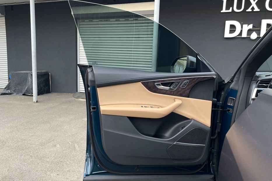 Продам Audi Q8 55 TFSI S-line 2019 года в Киеве